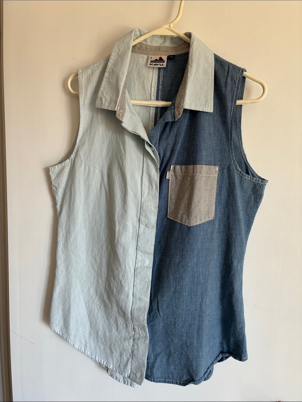 Kavu Split Denim Sleeveless Shirt - size lg, 100% cotton
